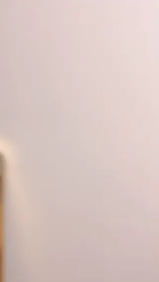 G젖 최고급 미유 언니!완벽한 몸매, 허리가 가늘고 가슴이 크다!거울 앞에 전시되어 있는데, 엉덩이를 치켜들고 뽀로통하고, 몸매가 너무 폭발적이다