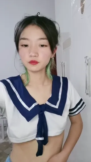 모두에게 춤을 추고 감미로운 압설모 여동생을 춤추며 자위하고, 춤을 추면서 의자에 앉아 구멍을 쪼개고, 클로즈업 달걀을 추어 음지를 진동하고, 간신히 헐떡거리며 신음하는 고조에서 흰 풀이 흘러나온다