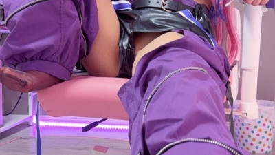 FC2-PPV-4775289 [Cosplay] Vtuber V〇vi (Rare) Icup Saho-chan's footjob makes your small dick bigger and you get a reward for creampie