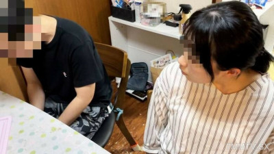 [노모] FC2-PPV-4515433 I have a sensitive wife and playren, I have a strong presence as a parent, but I have forgotten myself.