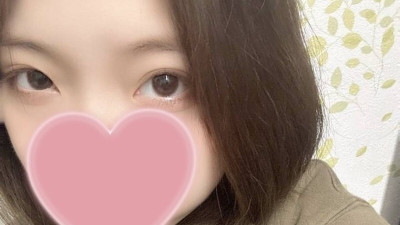 [노모] FC2-PPV-4637972 [Completely amateur first shoot] Shy and cute 18-year-old ♡ It's dangerous raw insertion, but it feels so good... Bonus included