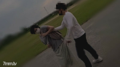 [노모] FC2-PPV-2930906 [Individual] The housing complex wife in the afternoon rubs the unexpected chichi. When it was still bright, I playd my throat under the overpass and made vaginal cum shot with another stick in the next room with a play. I just threw 