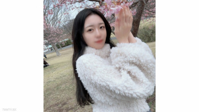 [노모] FC2-PPV-4384181 First shoot/look! Limited to 3 days! The women who previously worked at a national university and coffee house are very neat and modest, but actually have strong sexual desires! He ejaculated into two successive primordial vaginas, si