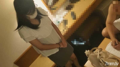 [노모] FC2-PPV-3075036 * Privilege 1: Until the 26th * [Individual] Busty wife with plain glasses. The body is devoured even though it is found on the site, and the long hair and swaying big tits shake the heart. Thank you for your continued support. Whose 