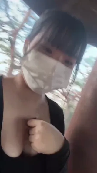 인근 야산에서 실시간으로 노출방송하는 지혜 | 한국야동 고화질 스트리밍