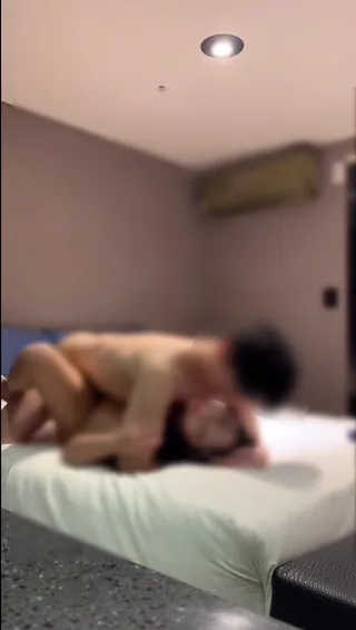 육덕섹파에게 딜도를 선물해보았다 | 한국야동 고화질 스트리밍